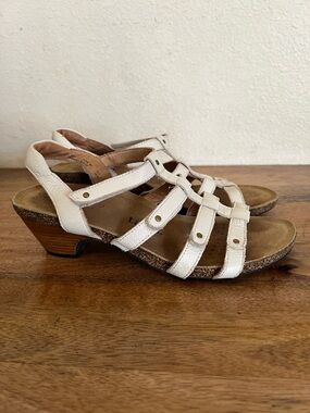 Taos Spirit White Leather Strappy Heeled Sandal Size US 9 
EUR 40
